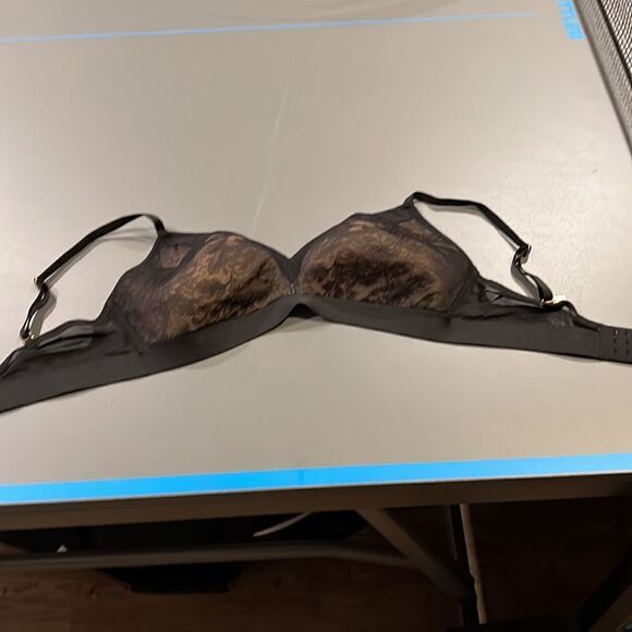 Soma wireless 38DD black lace bra. - Picture 2 of 6